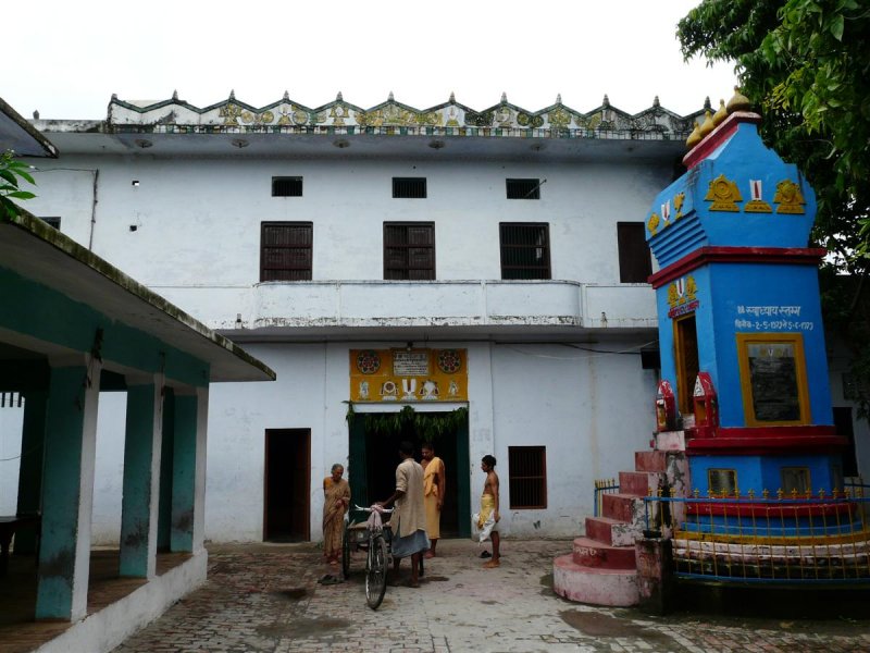 001-Vanamamalai Mutt at Naimisaranyam.JPG