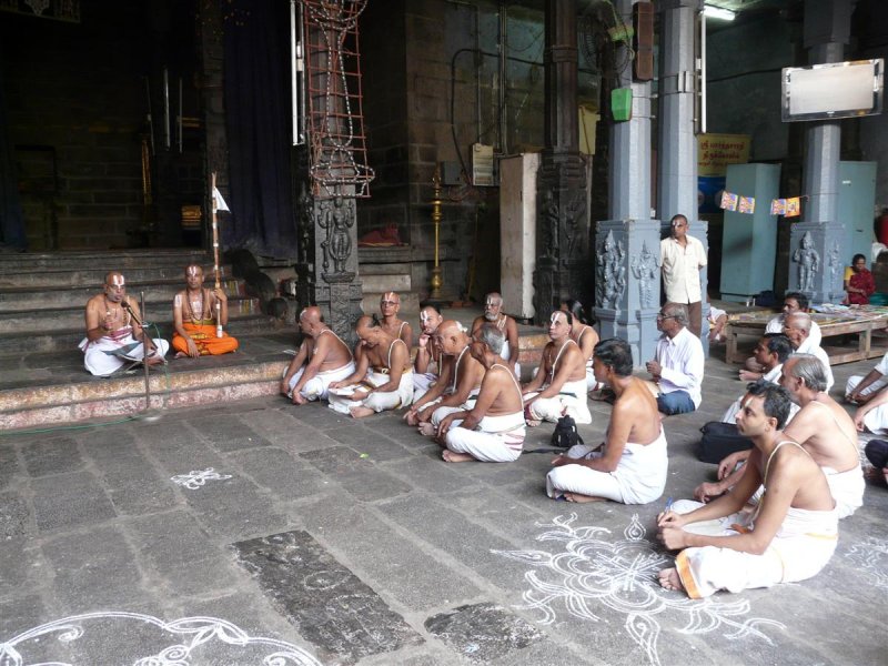 Section of Audience of Acharya Hridaya kalakhebam.JPG