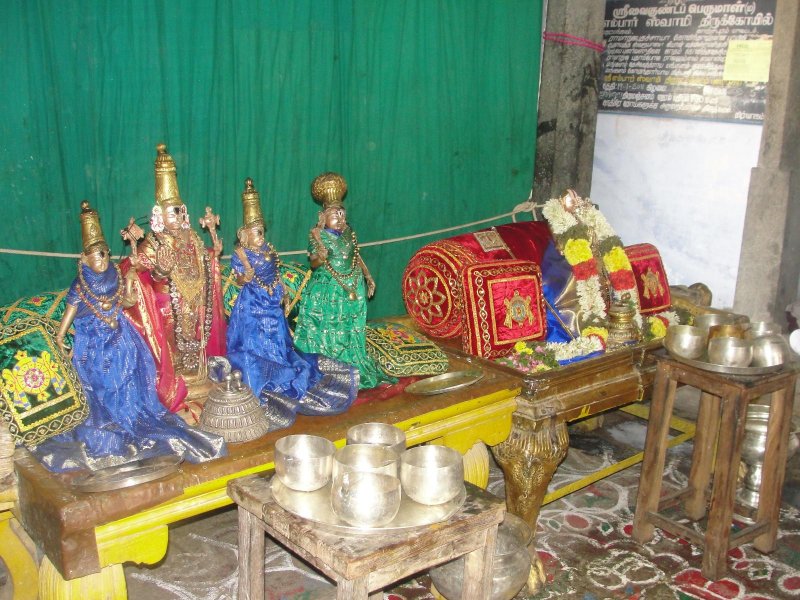 Perumal, Aandal & Swami on Boghi.JPG