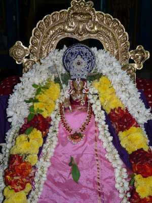 Onnana swamy during 4th day.jpg