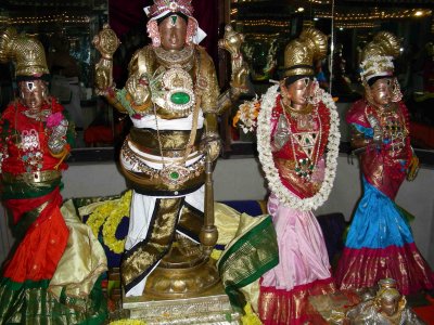 SARANATHA PERUMAL IN KANNADI ARAI