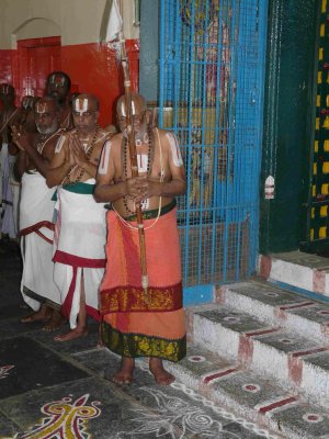 HH Vanamamalai Jeeyar swamy during sattrumarai ghosthi1.jpg