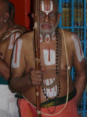 HH Vanamamalai Jeeyar swamy during sattrumarai ghosthi3.jpg
