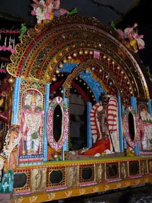 Theerthavari day - evening - Partha in kannadi pallaku.JPG