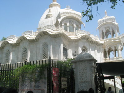 Krishna mandir, Brindavan.JPG