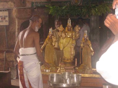 Sri PrahlAdha Varadhan -EkAdasi Tirumanjanam.jpg