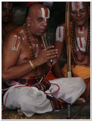 Sri Dr.MAV swamy-Completing Acharya Hrudhaya Kalashepam.jpg