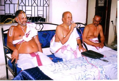 mannarkudi swamy,Dr.Vedantadesikan &  Sri lakshminrisimhachariar Swamy.JPG