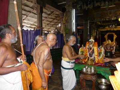 06-HH performing mangalasasanam1 (Large).JPG