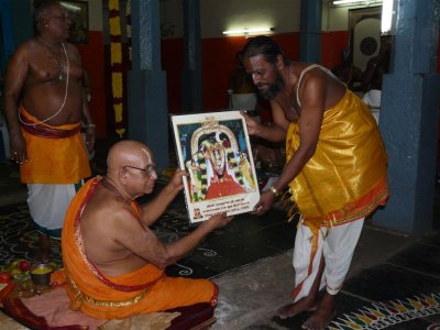 HH Honouring Kainkaryaparars12 (Large).JPG