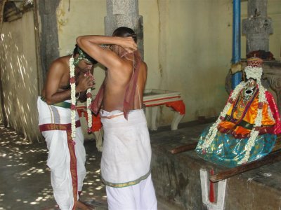 Sthalatthaar Mariyaadhai after Purapaadu.JPG