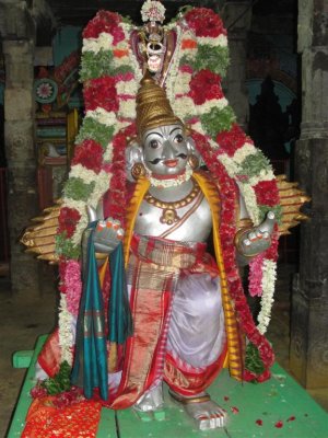 Perumal Garuda Sevai on Aacharyan Tirunaksatram.JPG