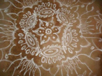 08-veLLai nuNmaNaR koNdu theruvaNinthu.jpg