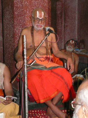 003-Swamy performing Bhajan.JPG