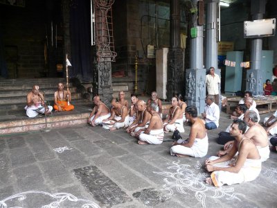 Section of Audience of Acharya Hridaya kalakhebam.JPG