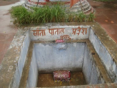 Sita Patal Pravesh.jpg