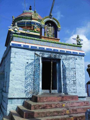 11 - Venkatachalapathi temple at top.jpg