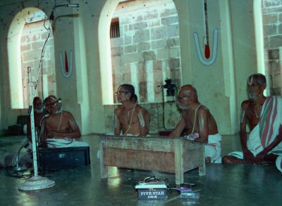 Prakrutham Azhagiyasingar in Purvashramam with Melpakkam Swami (Between them is SrI srivatsangachar )
