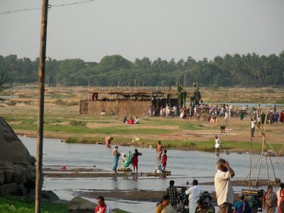 A view of pandhal at Vada ThriukkAVEARi.jpg