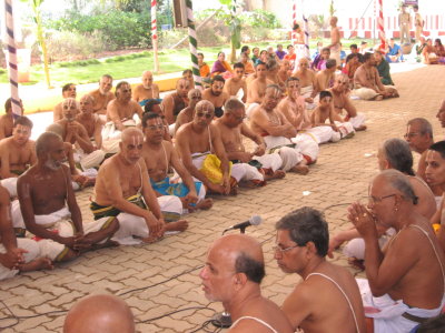 Wonderful ThiruvAimozhi GOshti.jpg