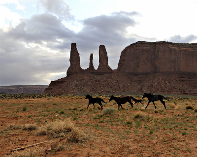 Three Sisters, Monument Valley Utah