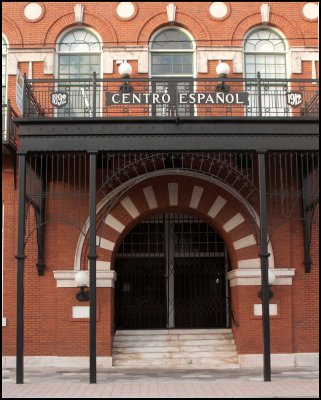 Centro-Espanol-Gate.jpg