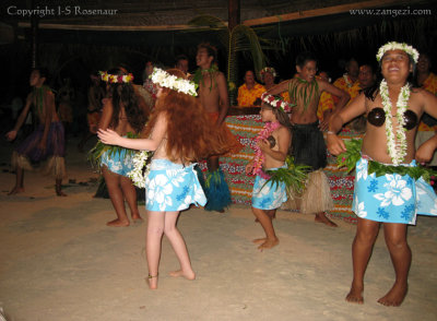 First ever redhead Polynesian dancer, Aitutaki