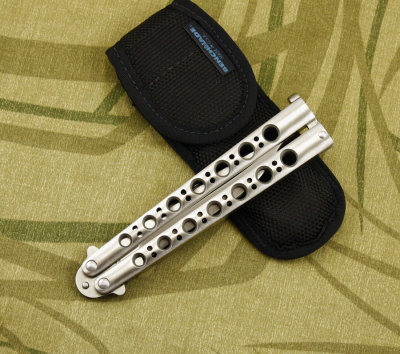 42 T-latch closed.jpg