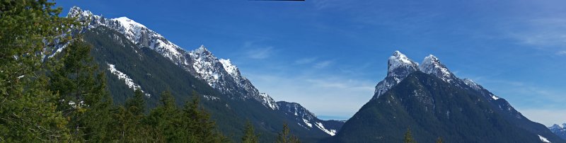 Barclay Valley w/ Merchant Peak and Baring Mtn