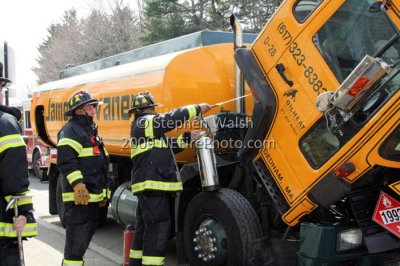 Brookline Truck Fire Clyde and Whitney 007.jpg