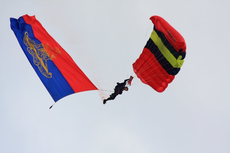 Royal Artillery Parachute Team display
