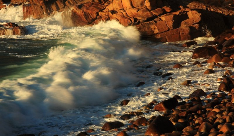 Rough sea at Porth Nanven