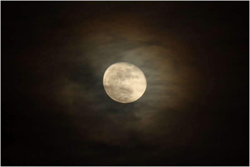 Corona around the waning moon