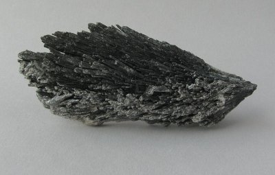Kyanite Black