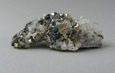 Bournonite/Quartz/Pyrite
