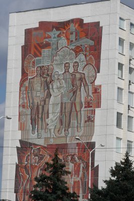 Mural on Lenin Square, Saratov