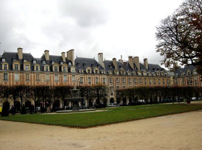 Place des Vosges, the oldest square in Paris