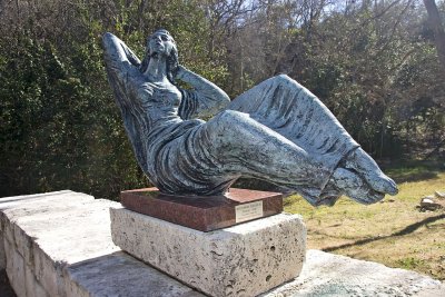 Reclining Figure III