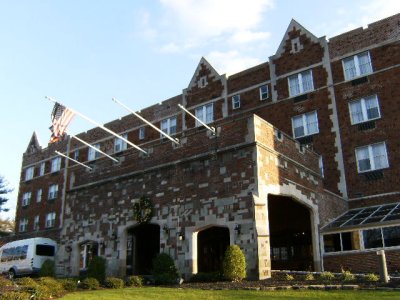 The Grand Summit Hotel (the Summit Suburban)