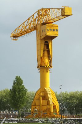 Nantes - Grue Titan Jaune