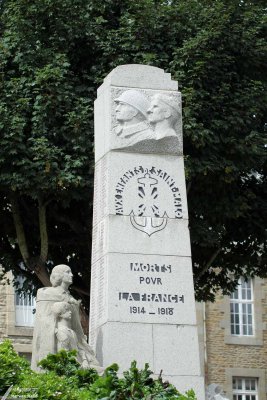 Saint-Malo - Monument aux morts