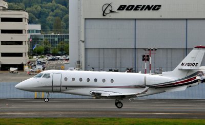 landing past Boeing