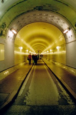 first car tunnel under Hamburg channel