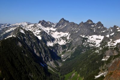 flying by Overcoat and Chimney Peak