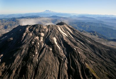 looking north at blast area and Mt Rainier