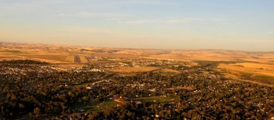 flying over Walla Walla  (KALW)