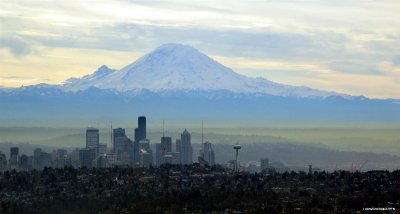 Inversion day in Seattle and Mt Rainier