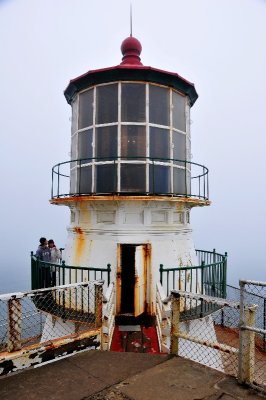 visitors to lighthouse