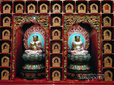 Inside Buddha tooth relic temple