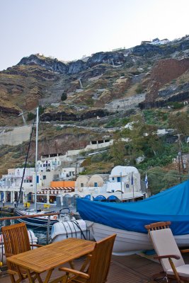 In port, cable car and donkey path to Fira